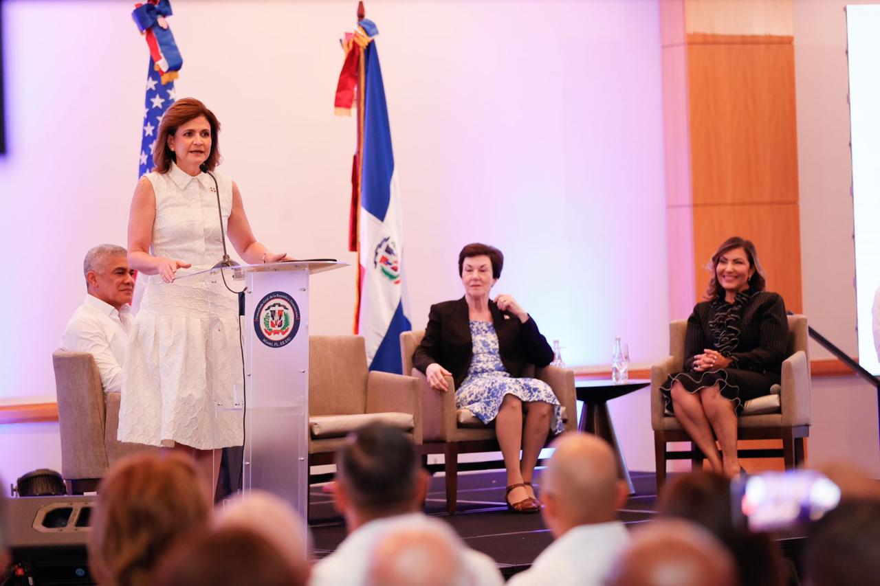 Vicepresidenta afirma los dominicanos en el exterior son una prioridad para el Gobierno