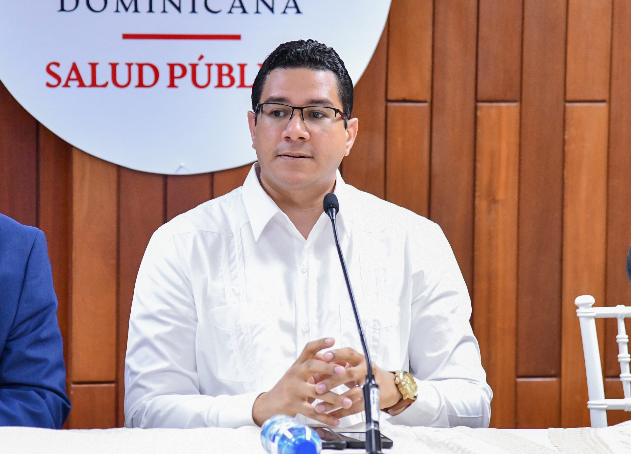 Salud tiene capacidad de respuesta, medicamentos e insumos para tratar casos de COVID