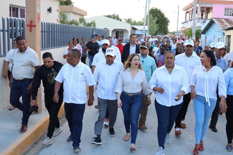 Gloria Reyes recorre provincias del sur y afirma el triunfo del PRM está sellado en la región