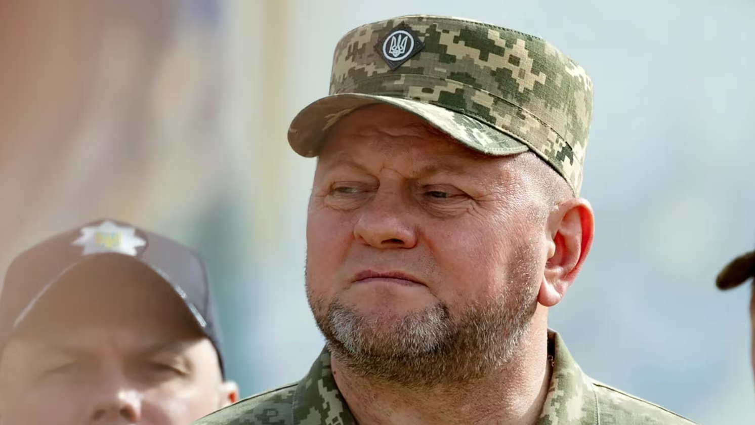 Presidente de Ucrania cambia a su principal general del Ejército