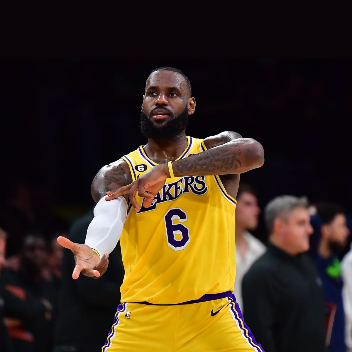 Los Warriors intentaron fichar a LeBron en la recta final, según ESPN
