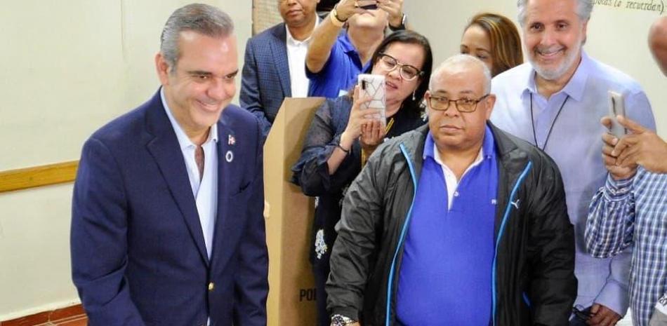 Horario y Ubicaciones de Votación para Abinader, Raquel Peña y Alfredo Pacheco