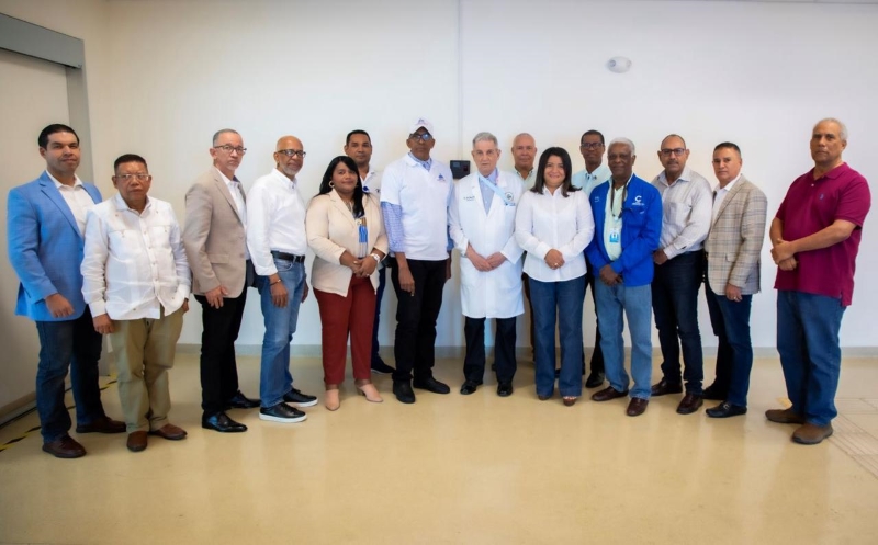 Equipo encabezado por el contralor Félix Santana inspecciona ciudad Sanitaria Luis Eduardo Aybar