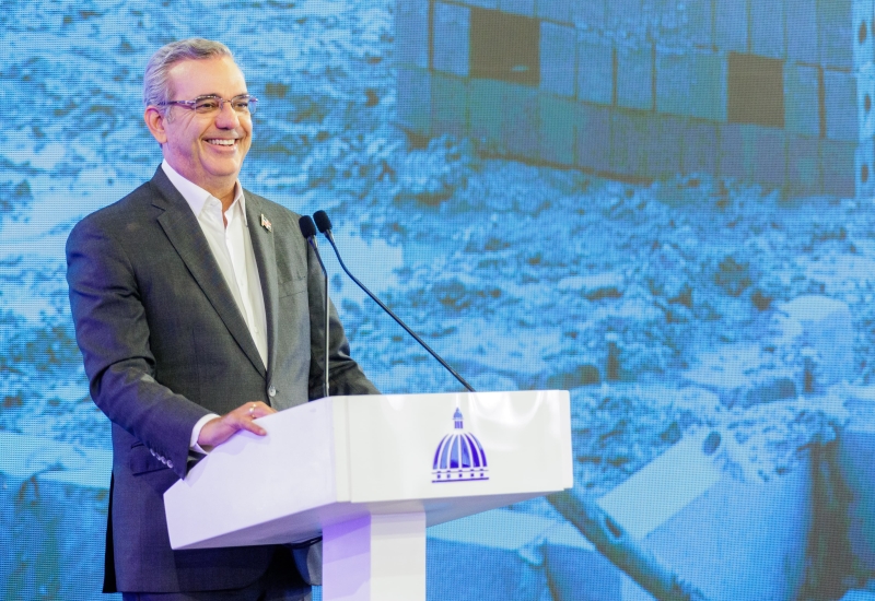 Presidente Abinader enumera construcciones de su gestión, afirmando que solo Obras Públicas entregó más de 300 obras por más de RD$71 mil millones
