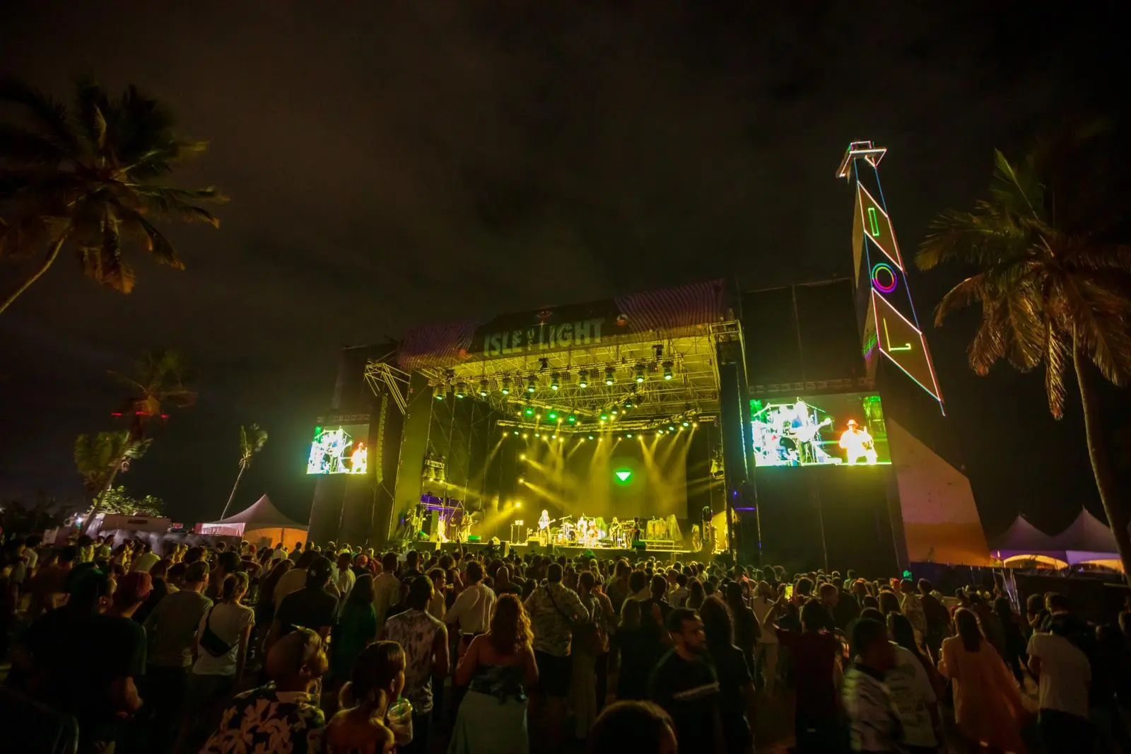 Isle of Light Festival: Tres escenarios y un despliegue artístico sin igual