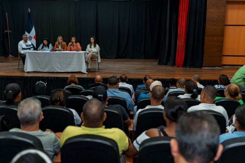 Alcaldía DN celebra cabildo abierto; se impactarán 50 sectores con un monto de RD$150 millones