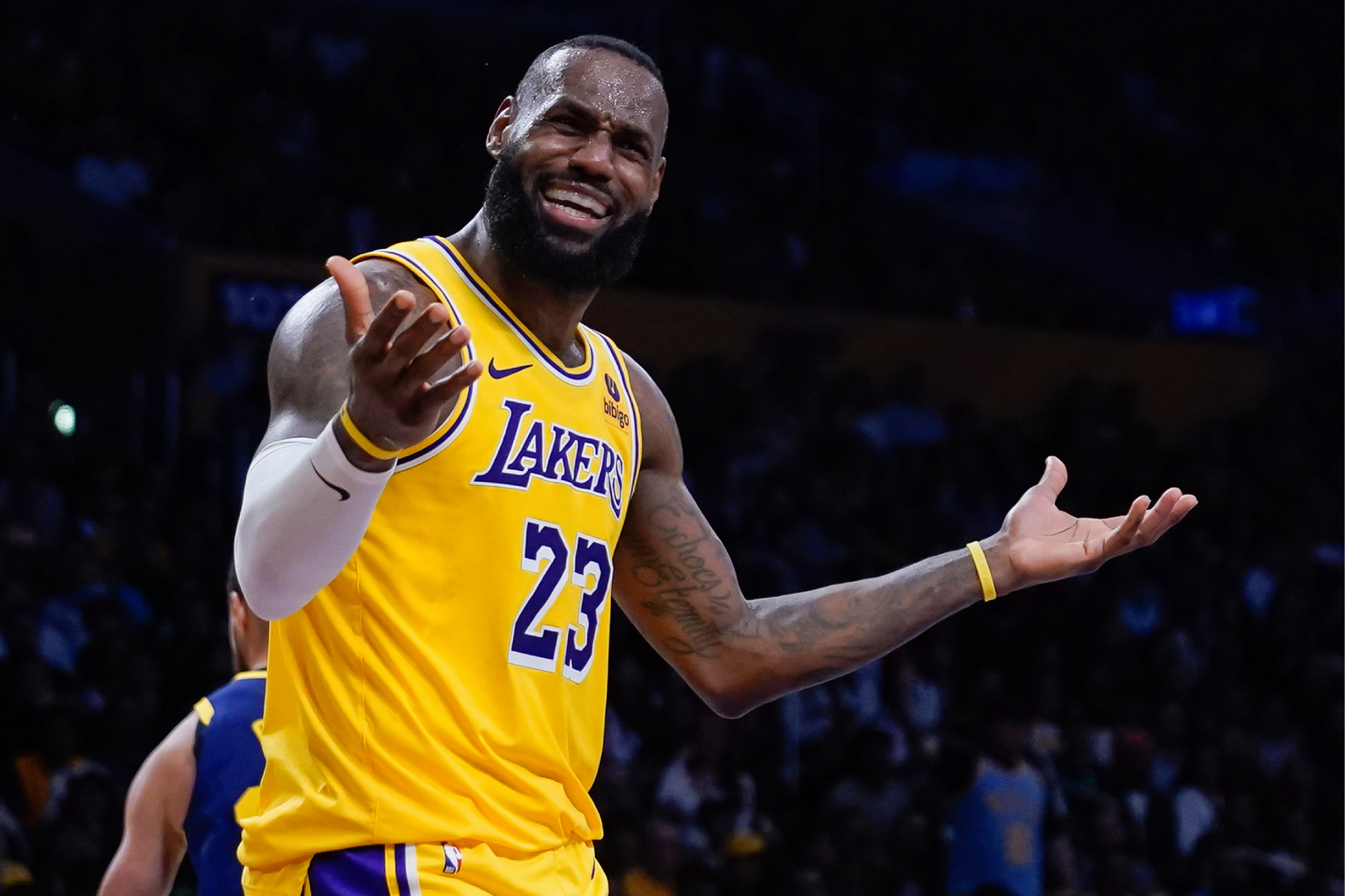 LeBron James aporta a victoria de los Lakers sobre Grizzlies