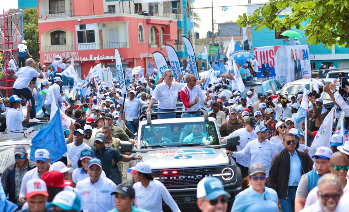 Abinader lidera marchas caravanas en La Romana e Higüey junto a candidatos del PRM