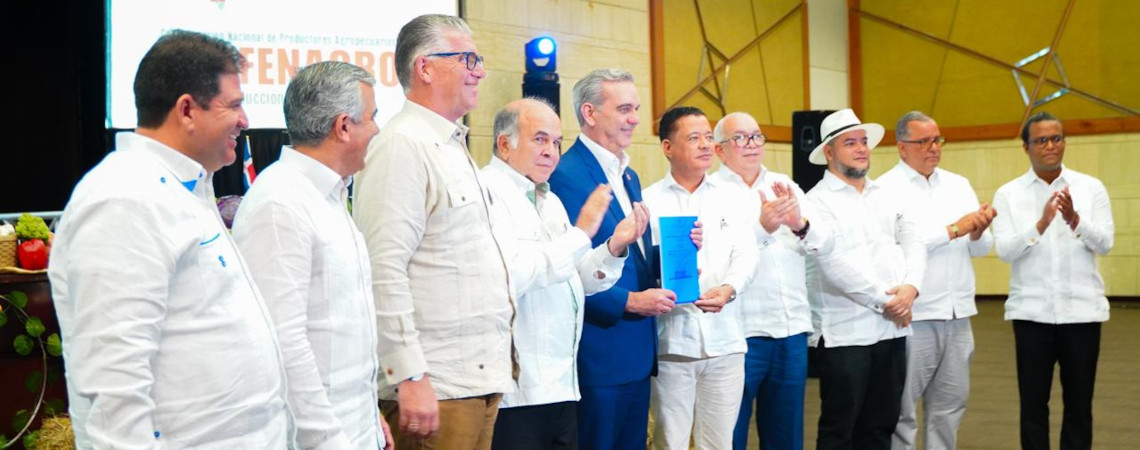 Abinader y Viceministro Inauguran Congreso Agropecuario