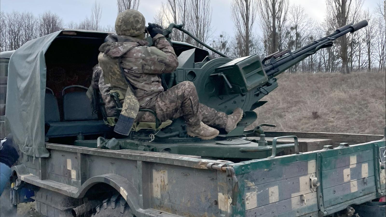 Avances rusos persisten en el este de Ucrania mientras EE.UU. se prepara para enviar ayuda militar