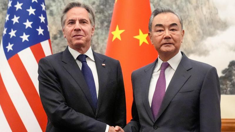 China advierte a EE.UU. sobre sus «líneas rojas» en relación con su soberanía y desarrollo durante la reunión diplomática en Pekín