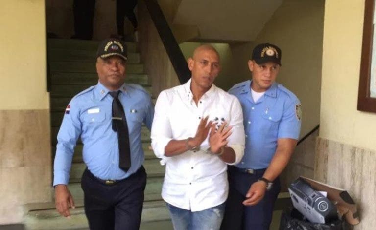 Autoridades Dominicanas Extraditan a EE.UU. a Dos Acusados de Narcotráfico
