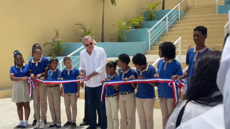 Inaugurada la Escuela Primaria Kasses Acta en Los Alcarrizos tras años de espera