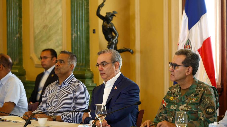 Abinader Reúne a Gabinete para Protocolo de Prevención ante Huracán Beryl