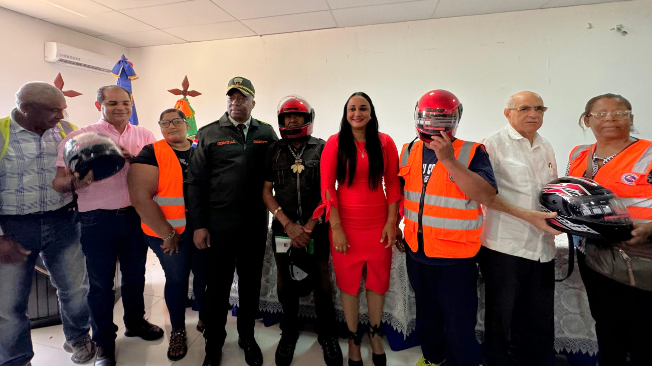 Programa “Un Casco para Salvar tu Vida” llega al municipio de Mao, provincia Valverde