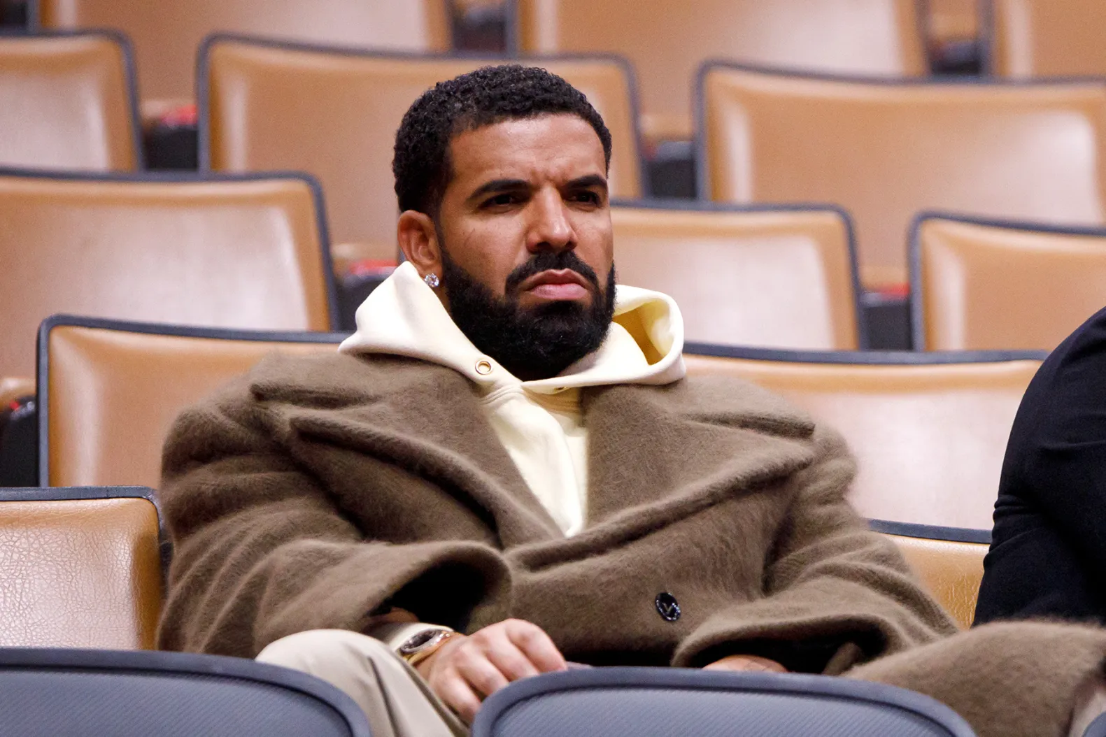 Drake pierde apuesta de $300,000 tras derrota de Canadá ante Argentina en la Copa América