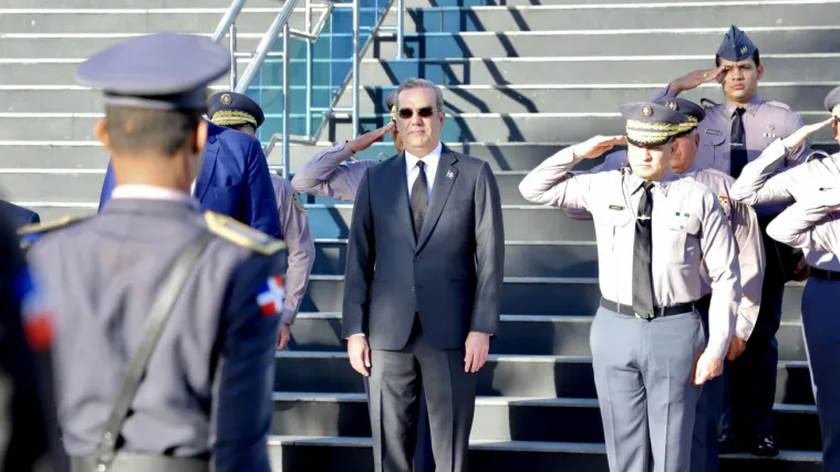 Abinader Crea Comisión para Revisar y Modernizar la Ley Orgánica de la Policía Nacional