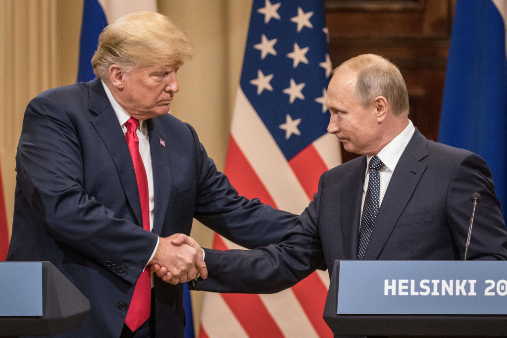 El Kremlin: La presidencia de Trump no trajo beneficios para Rusia, pero destacó el diálogo continuo