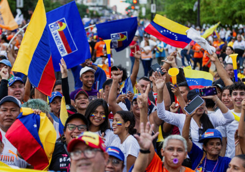 Venezuela en Vísperas de Elecciones Cruciales: Continuidad del Chavismo o Cambio Político