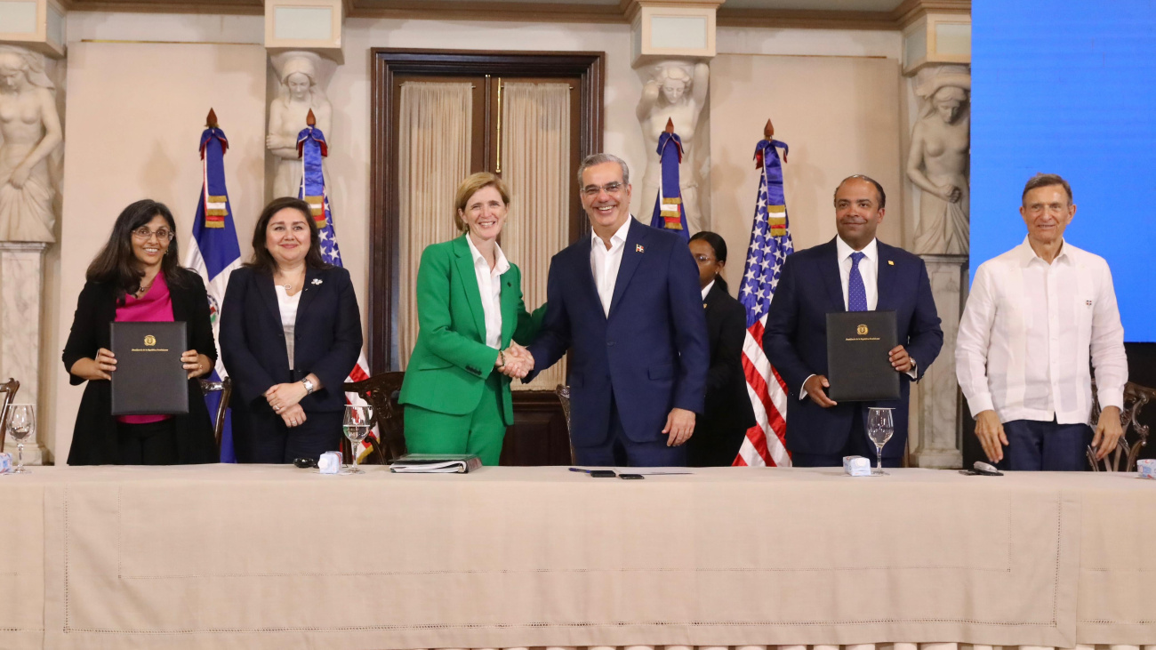 EEUU impulsa financiamiento de $42 millones para apoyar a mujeres empresarias y pymes en RD