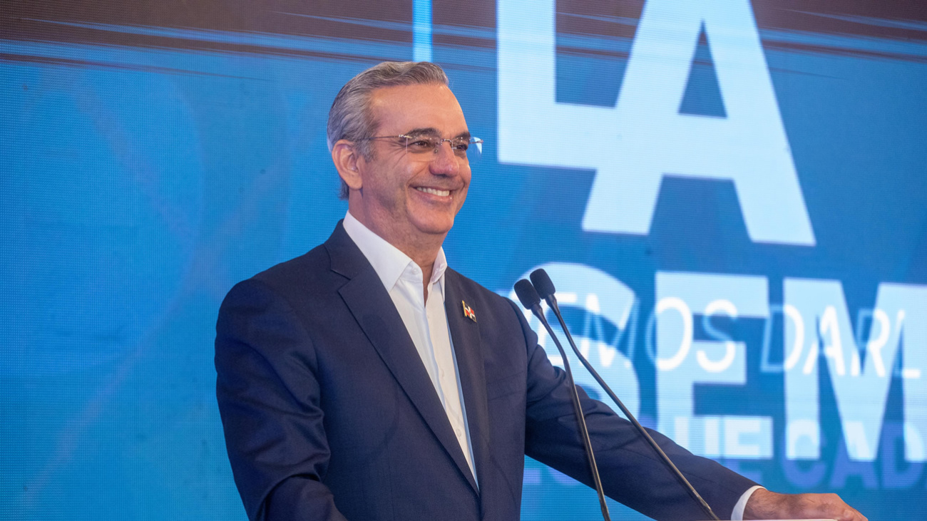 Abinader: 200,000 Nuevos Empleos y Récord de Exportaciones en Zonas Francas