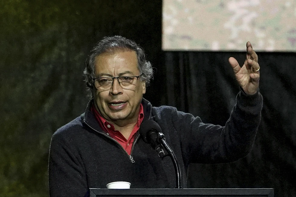 Petro Rechaza Reconocer a Opositor Venezolano como Presidente