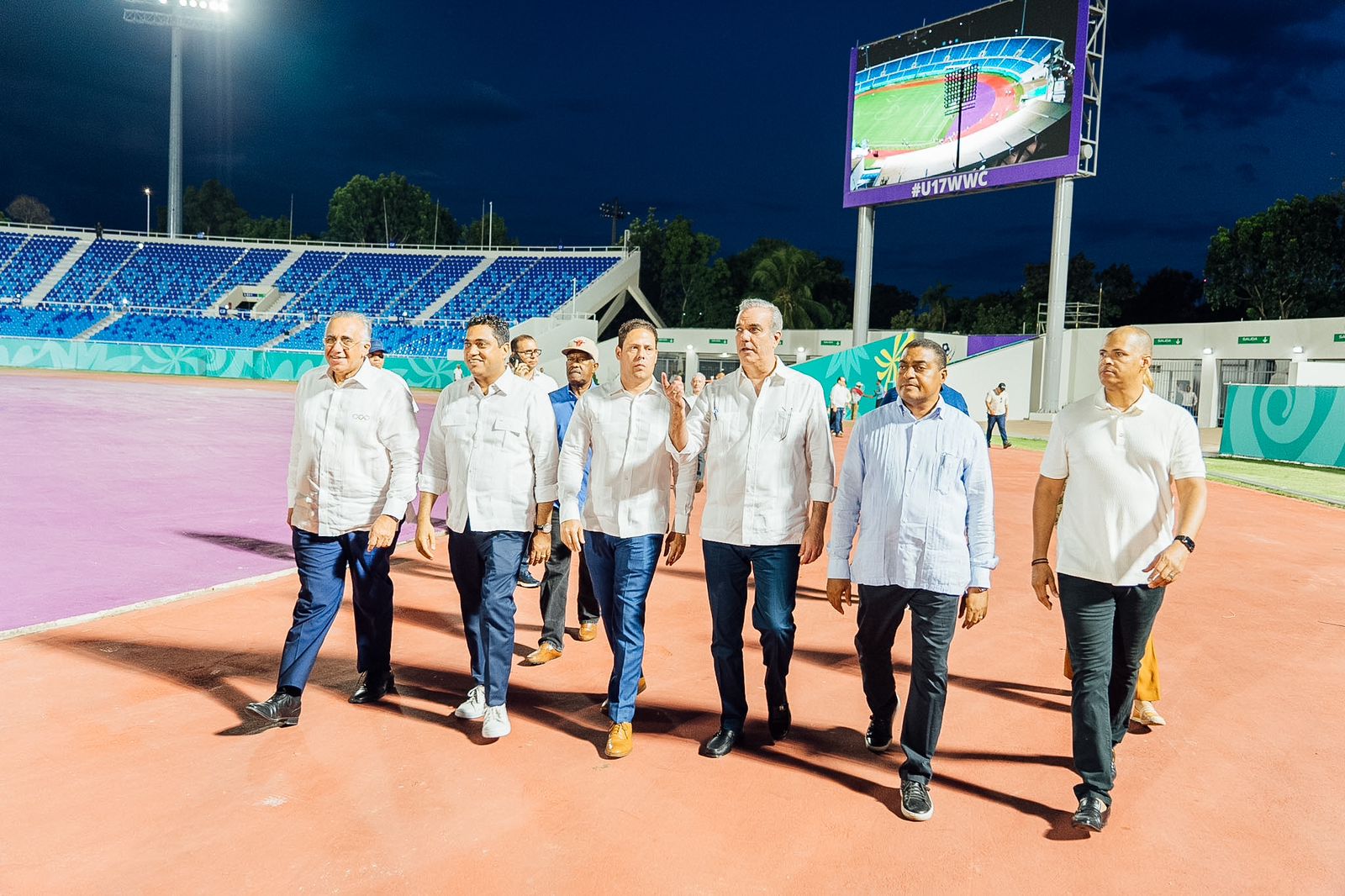 Presidente Abinader y Ministro Bonilla entregan primera etapa de remodelación del Estadio Olímpico Félix Sánchez