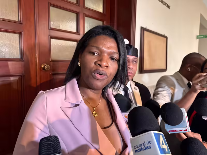 Sentencian a Elizabeth Silverio a Siete Años de Prisión por Usurpación de Funciones Médicas