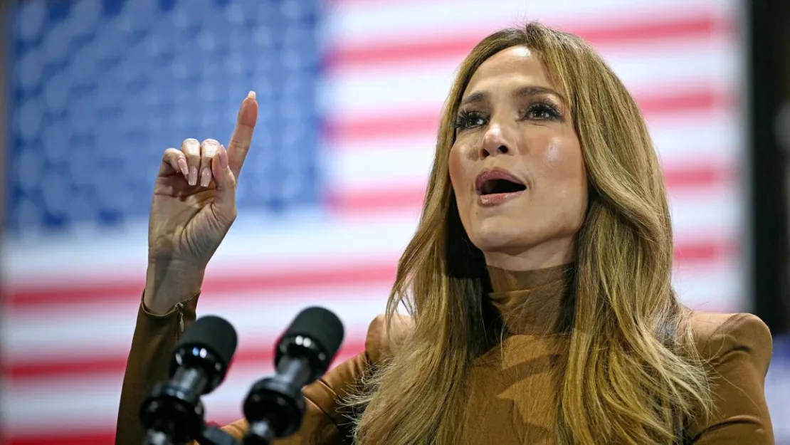Jennifer López critica a Trump en mitin con Kamala Harris en Nevada