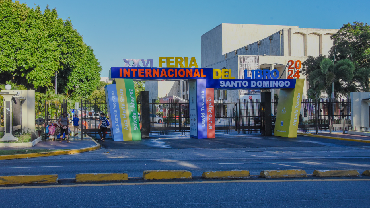Más de 700 parqueos gratuitos para la Feria del Libro Santo Domingo 2024