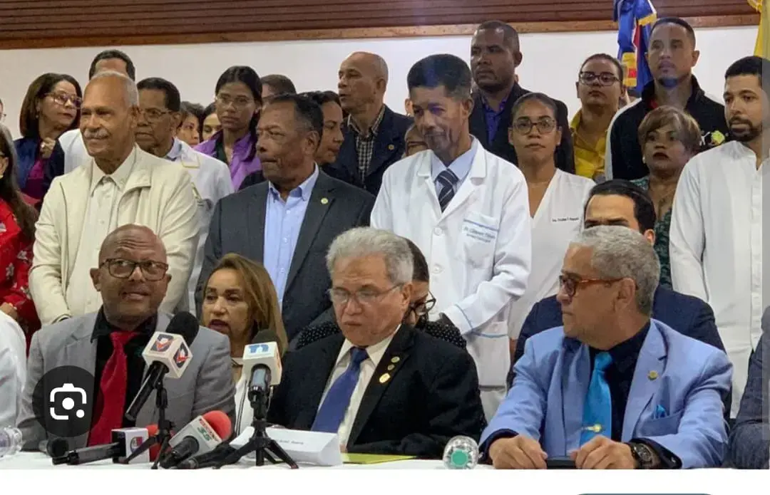 CMD convoca huelga de 96 horas en demanda de aumento salarial y mejoras hospitalarias
