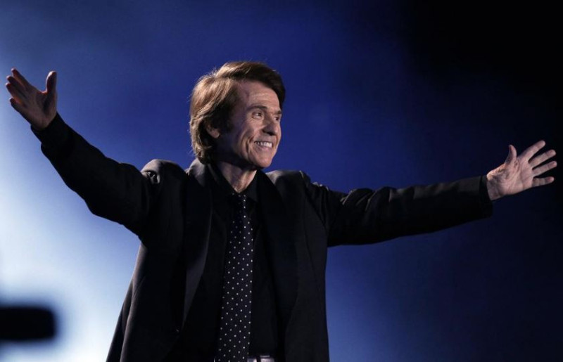 Raphael es diagnosticado con linfoma cerebral y cancela su gira internacional