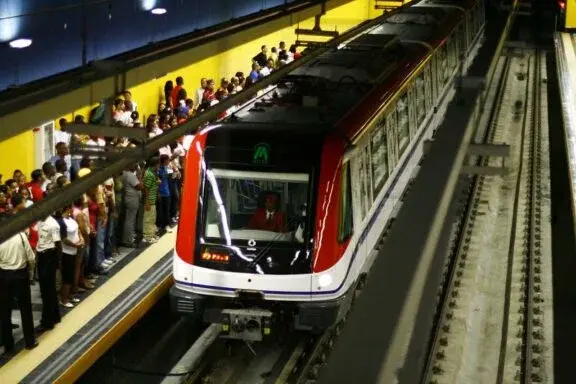 OPRET anuncia horarios especiales del Metro y Teleférico para fin de año