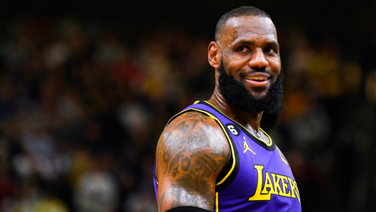 LeBron James celebra su 40º cumpleaños con optimismo sobre su futuro en la NBA