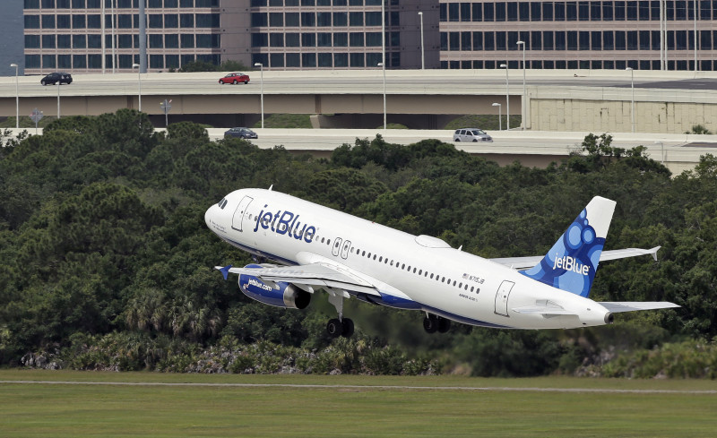 Trágico hallazgo de dos cuerpos en compartimento de aterrizaje de aeronave de JetBlue en Florida