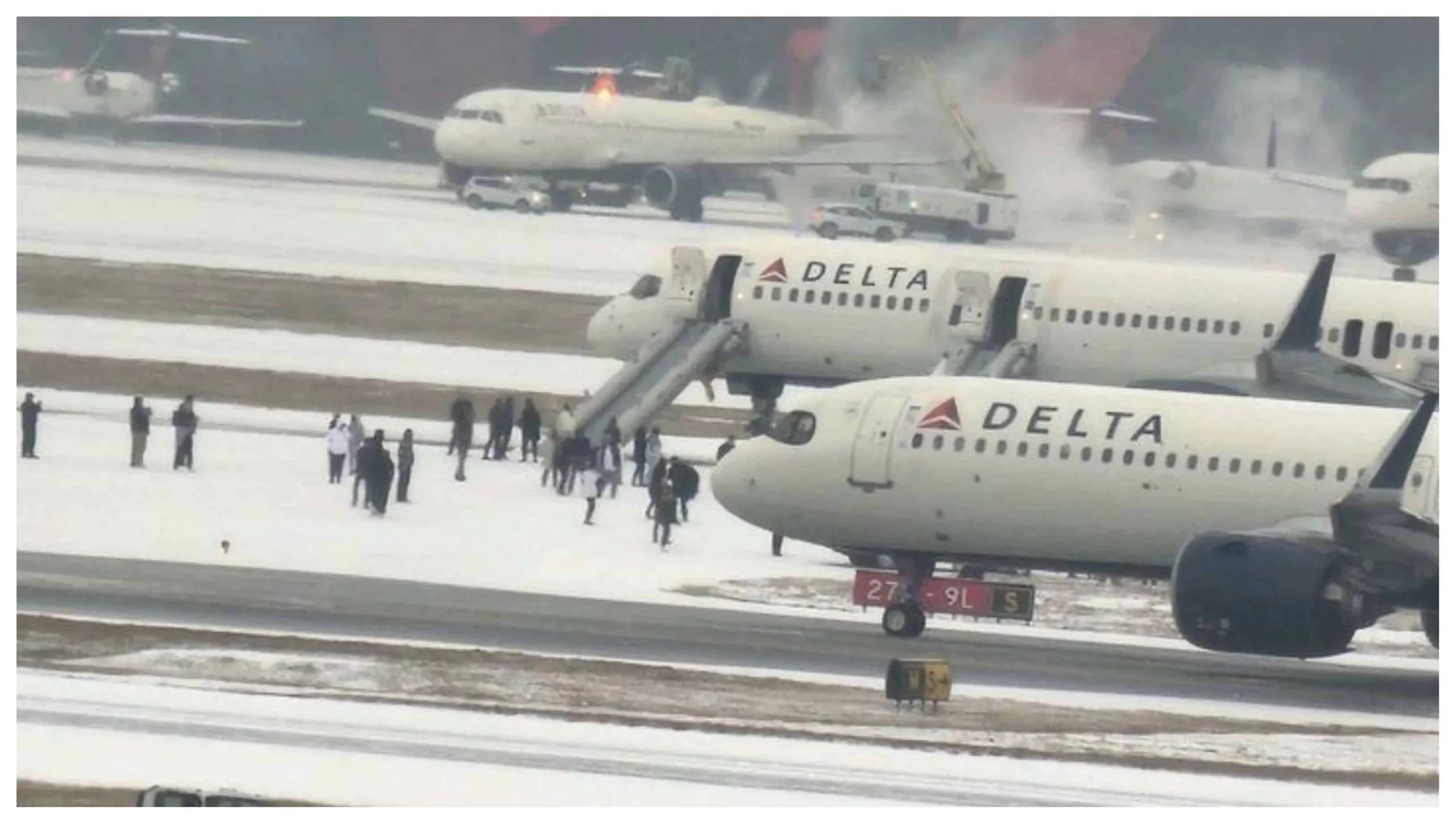Cuatro heridos tras abortar despegue de avión de Delta en Atlanta