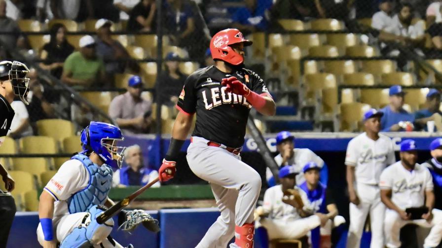 Leones del Escogido dominan con contundencia a los Tigres del Licey en el round robin