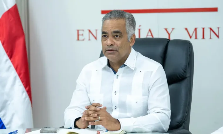Ministro Joel Santos garantiza suministro eléctrico a usuarios cumplidores ante apagones programados