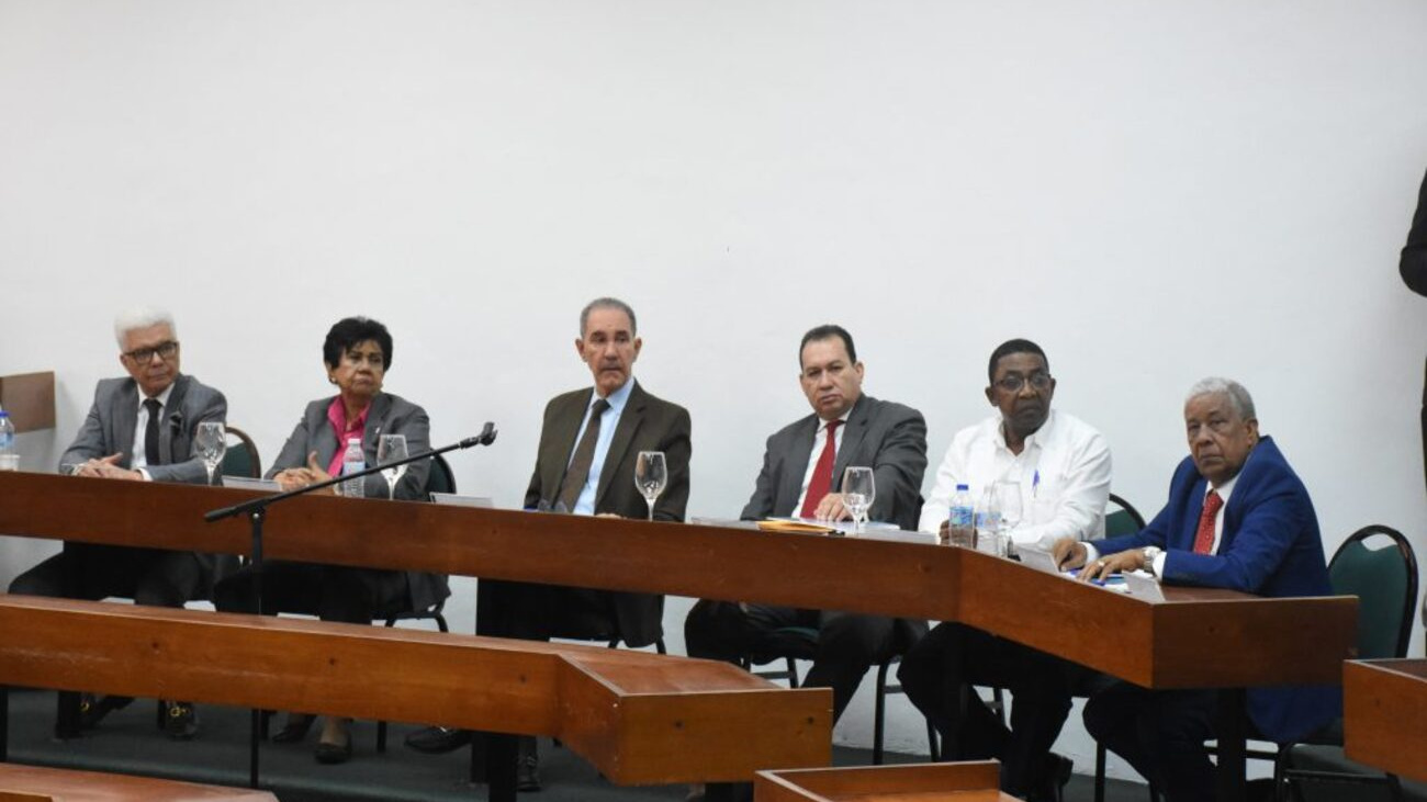 Mescyt logra acreditación internacional para 11 Escuelas de Medicina y evalúa 49 centros académicos