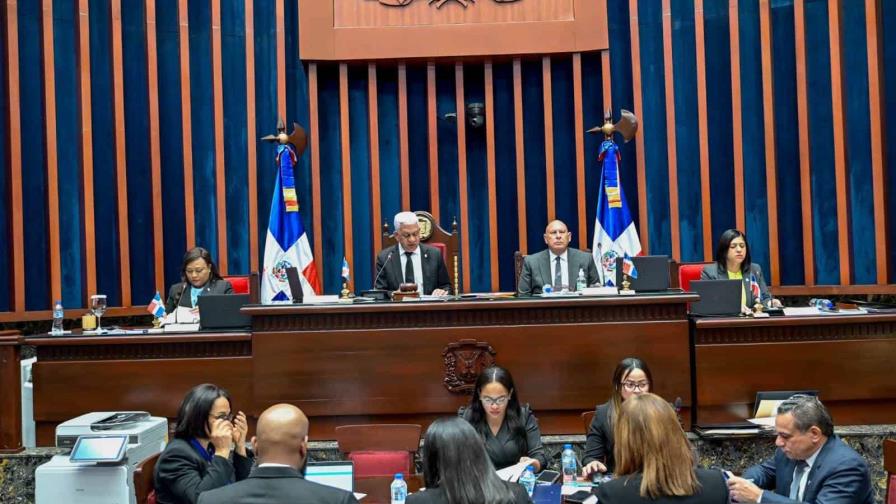 Ausentismo en el Senado mantiene patrones preocupantes a pesar de leve mejora en asistencia