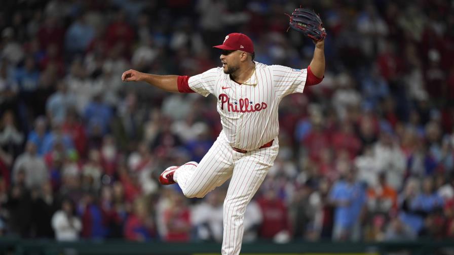 Carlos Estévez firma con Reales de Kansas City por 22 millones de dólares