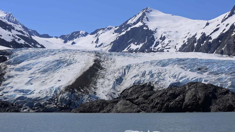 Esquiadores atrapados tras avalancha en Alaska