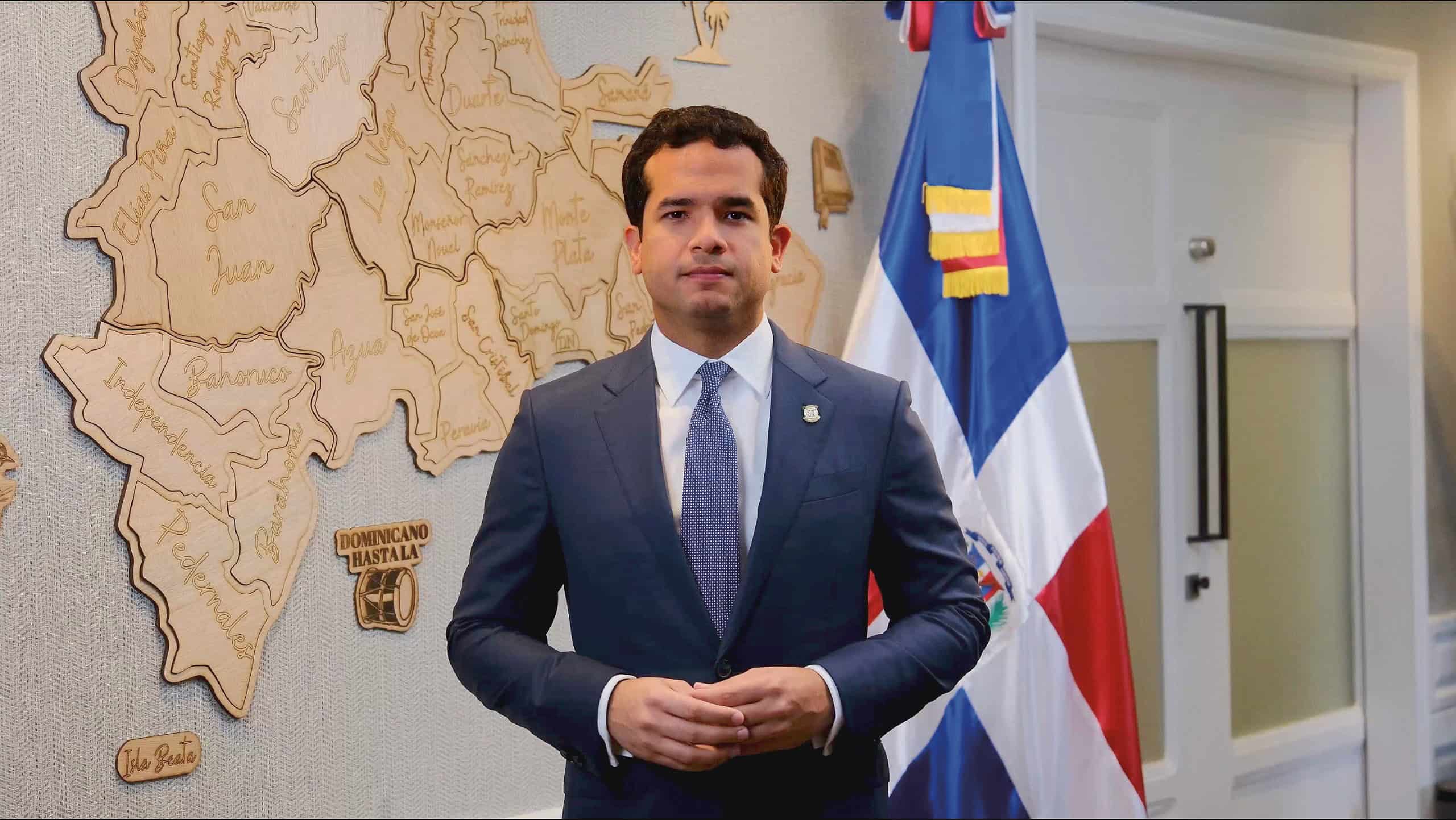 Omar Fernández responde a la rendición de cuentas de Abinader con propuestas para el progreso del país
