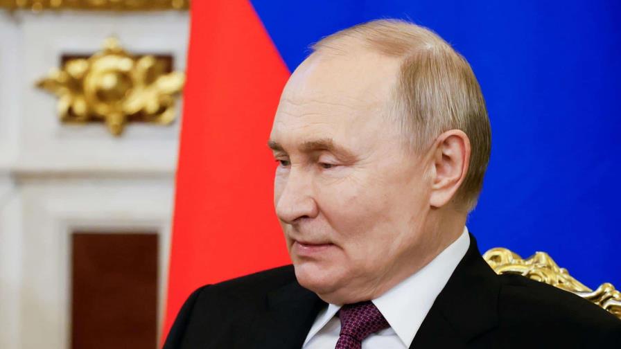 Putin acepta cese al fuego propuesto por EE.UU., pero exige paz duradera