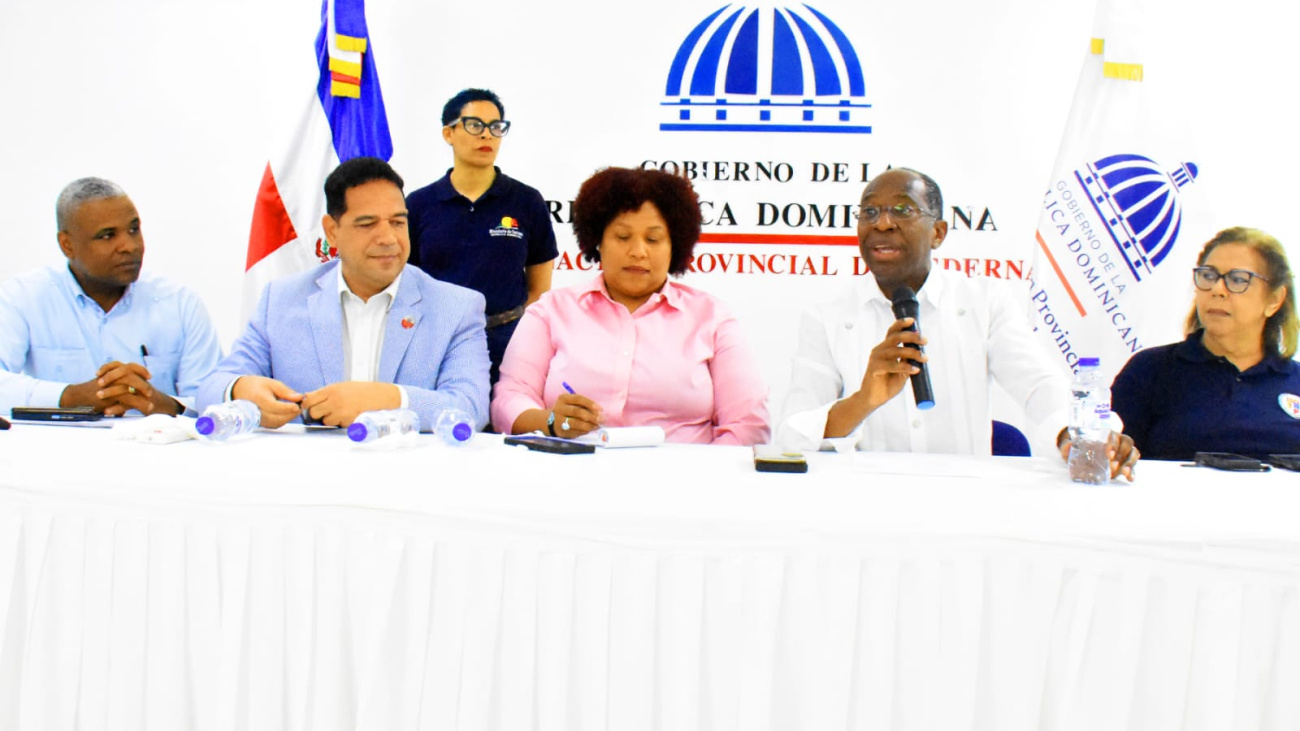 Empresarios y emprendedores de Pedernales se capacitan ante crecimiento del turismo en la región